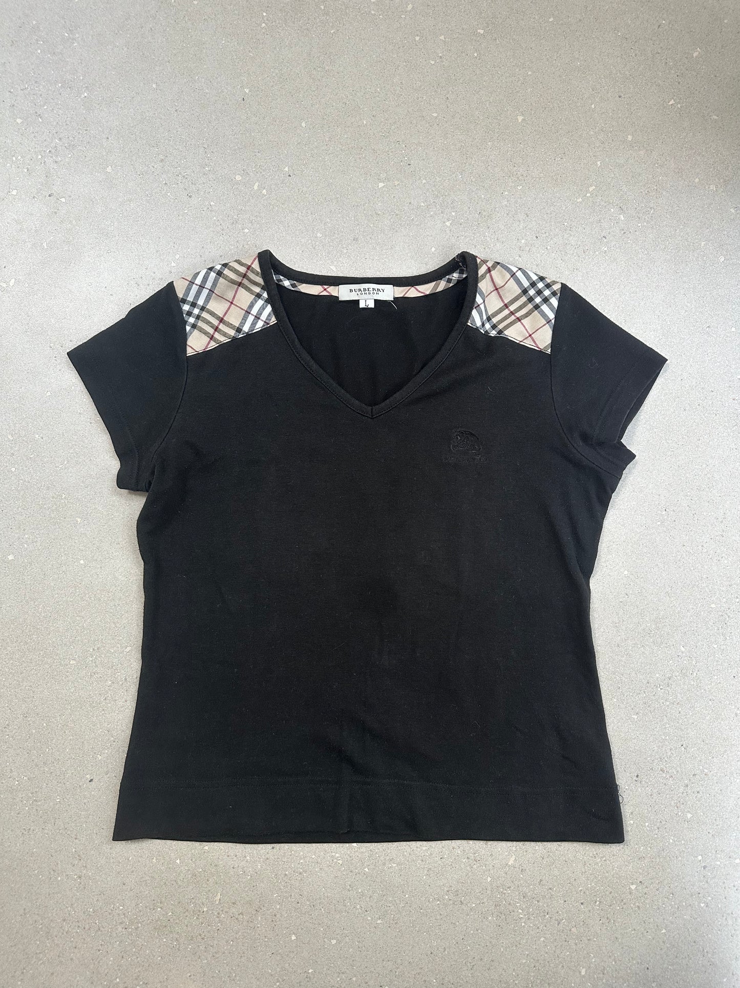 Burberry tee