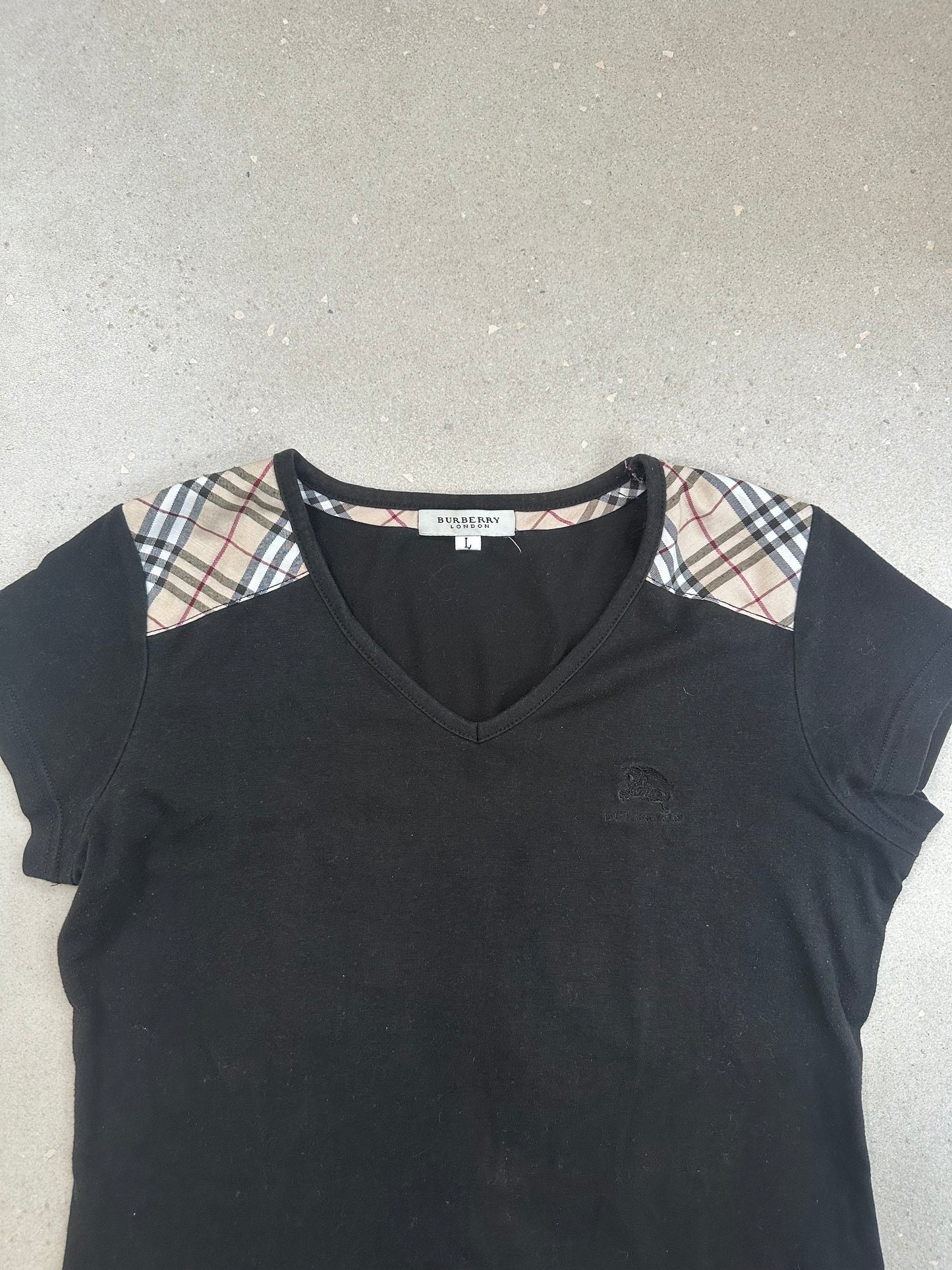 Burberry tee