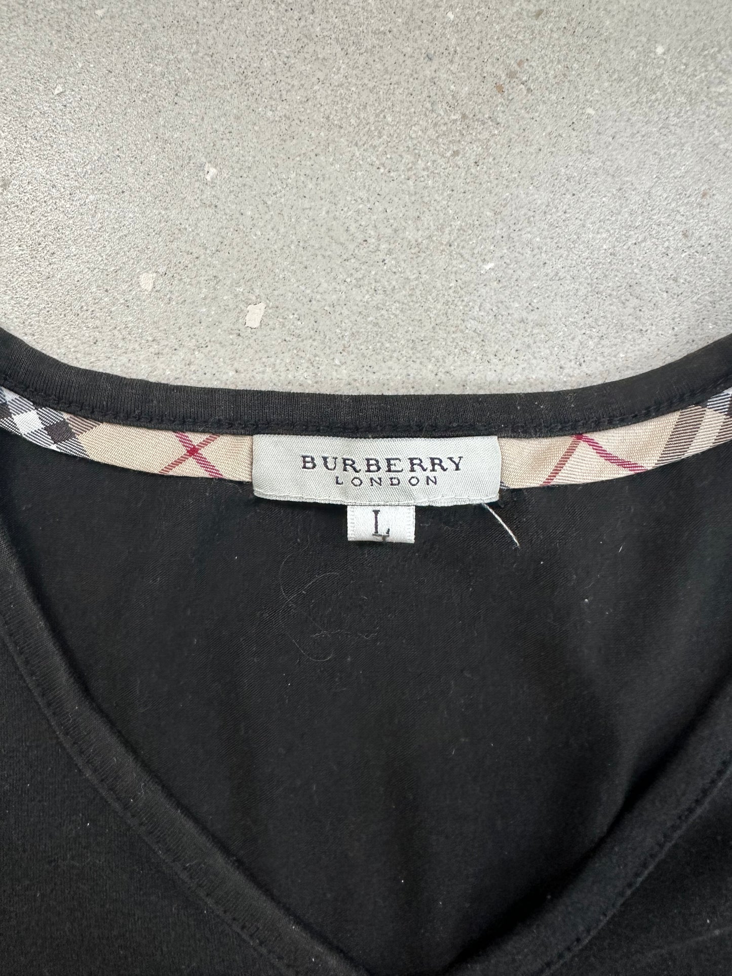 Burberry tee